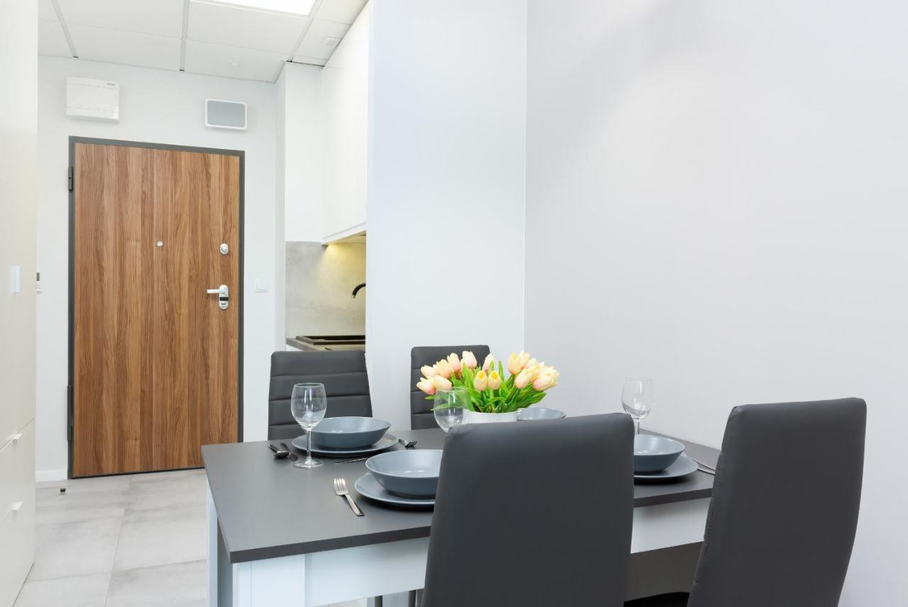 Apartments With Parking Warsaw Business Center By Noclegi Renters 외부 사진